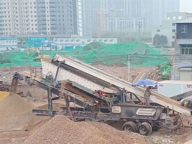 四川成都建筑垃圾回收利用項(xiàng)目引進(jìn)中意移動(dòng)式建筑垃圾破碎篩分站