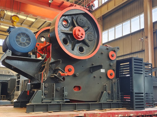 再掀砂石狂潮！中意JC110顎式破碎機(jī)裝載發(fā)貨