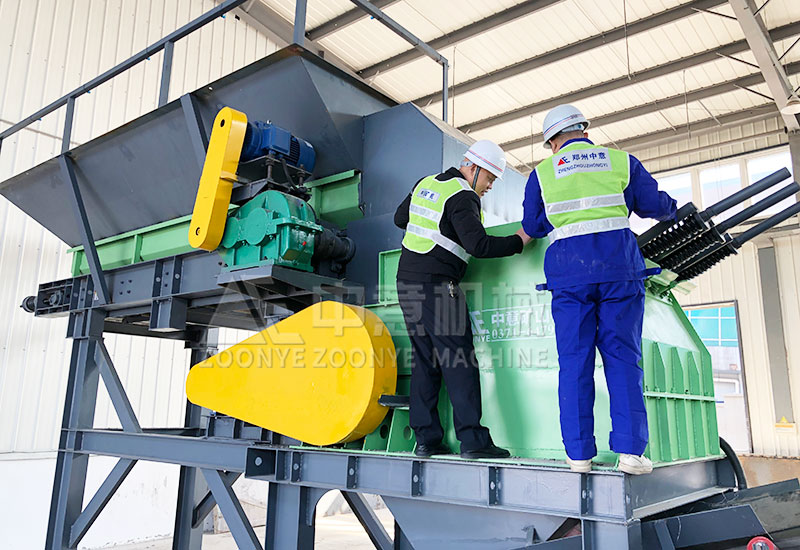 鏈板輸送機(jī)+破袋機(jī).jpg 鏈板輸送機(jī)+破袋機(jī)