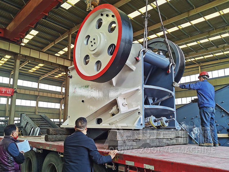 固廢垃圾破碎機實地工廠圖片